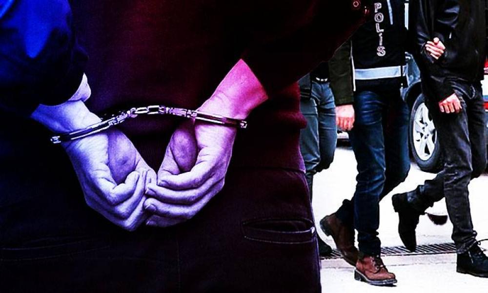 İzmir Cumhuriyet Başsavcılığı'nın talimatıyla düzenlenen FETÖ/PDY operasyonunda, 14'ü aktif görevde