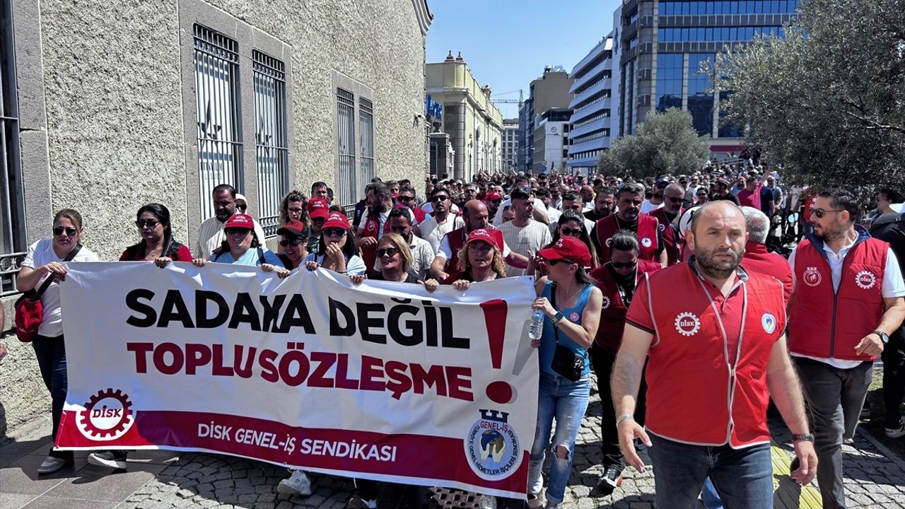 İzmir Büyükşehir Belediyesi'nde 23 bin işçinin başlattığı grev beşinci gününde