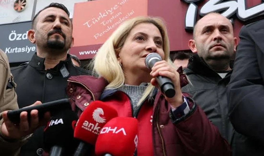 İzmir Büyükşehir Belediyesi'nde altıncı gününe giren grev sürecinde CHP'li ilçe