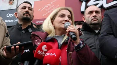 İzmir Büyükşehir Belediyesi'nde altıncı gününe giren grev sürecinde CHP'li ilçe