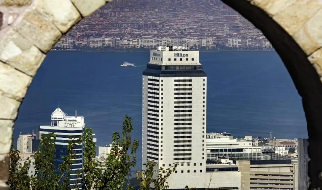 İzmir’in sembolü ‘artık yükü’: Büyükşehir 36 yıllık Hilton hisselerini satmaya hazırlanıyor İzmir Büyükşehir Belediyesi, kentin simge yapılarından olan ancak 2020'den bu