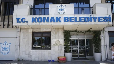 İzmir Konak Belediyesi'nde büyük bir usulsüzlük iddiası gündeme geldi. Belediye