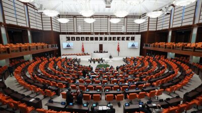 TBMM Genel Kurulu'nda Meclis Başkanı seçim süreci başladı. İlk tur
