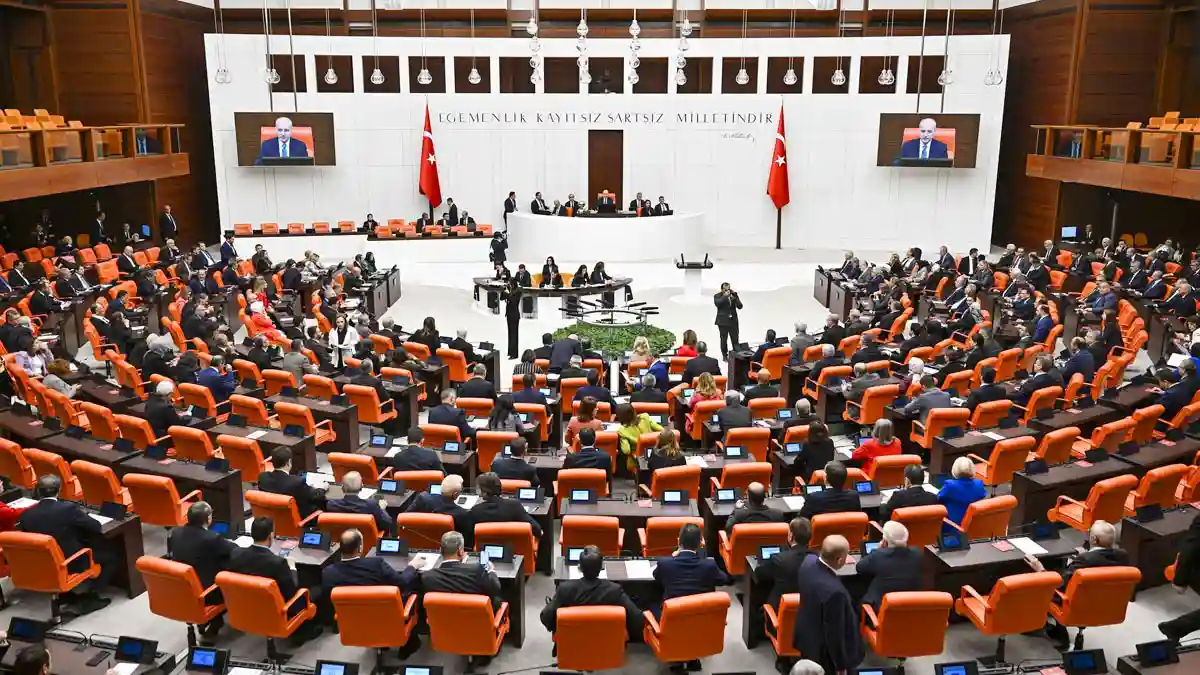 AK Parti milletvekillerinin TBMM'ye sunduğu yeni vergi düzenlemesi, şehir içinde