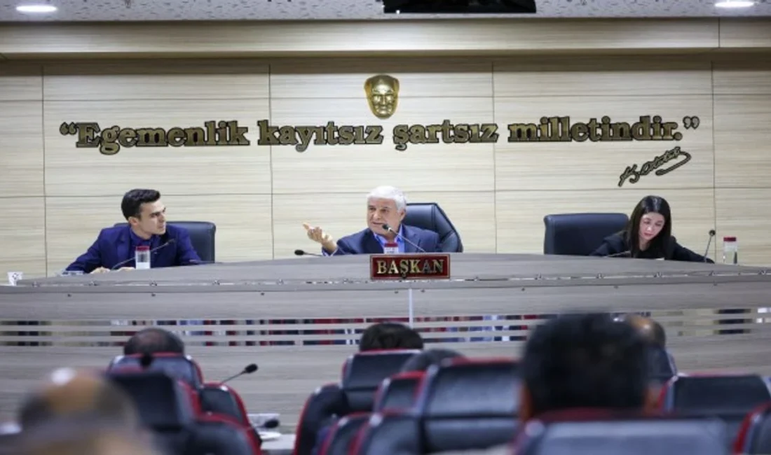 Menemen Belediye Meclisi, ilçenin ünlü çilek, incir ve uluslararası çömlek