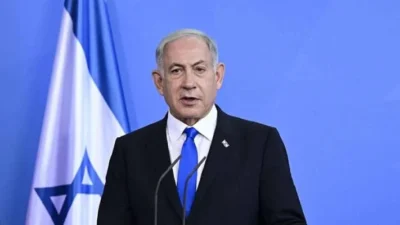İsrail Başbakanı Binyamin Netanyahu, İran'ın füze saldırıları sürerken İran halkına