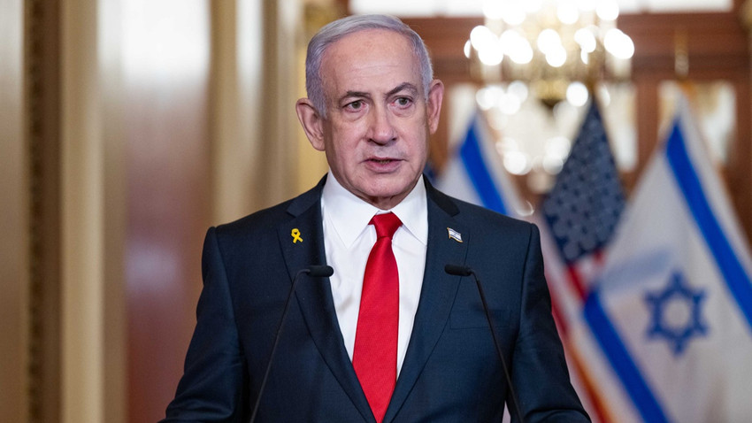 İsrail Başbakanı Binyamin Netanyahu, saldırıların devam ettiği İran’daki muhaliflere seslenerek