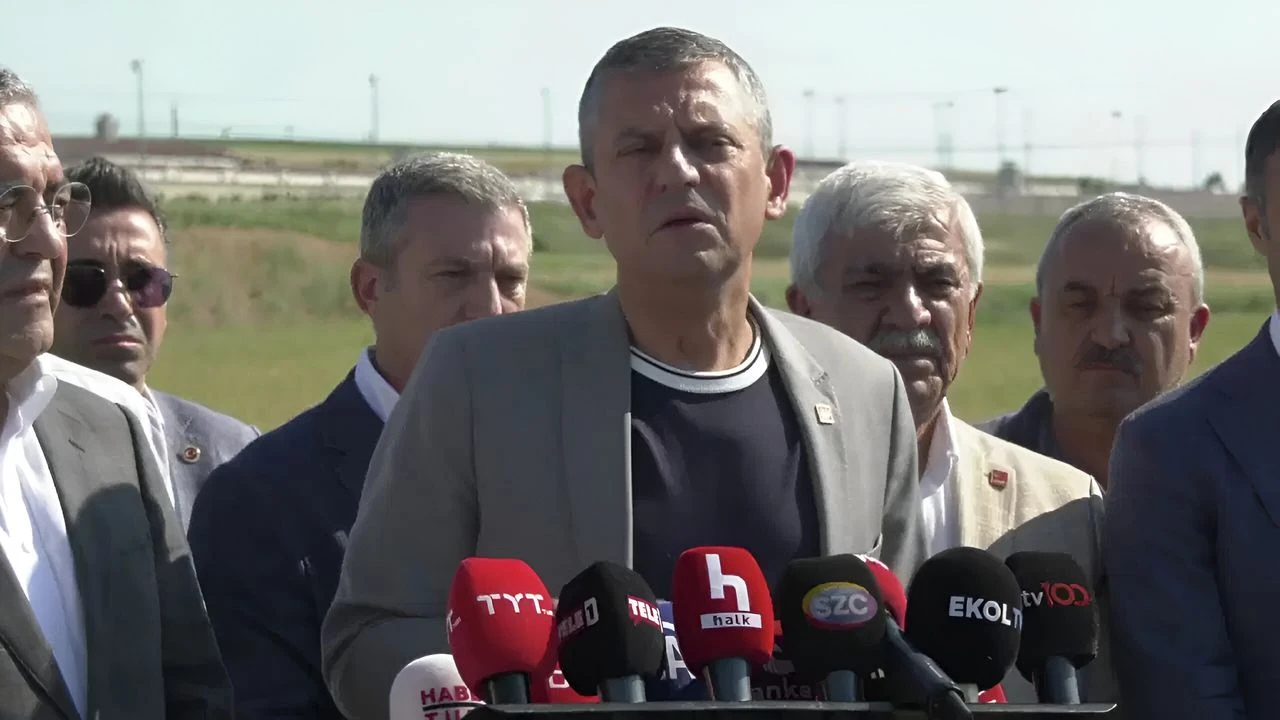İzmir'deki 7 günlük işçi eylemi son buldu. CHP lideri tartışmalara