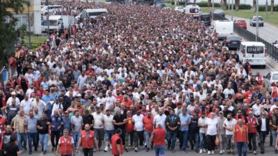 İzmir Büyükşehir Belediyesi’ne bağlı 23 bin işçinin sürdürdüğü grev altıncı