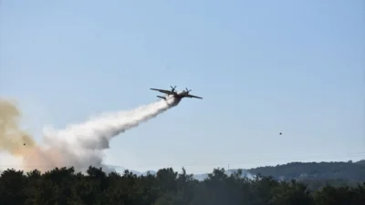 İzmir’in Bornova ilçesine bağlı Yakaköy Mahallesi’nde dün tarım arazisinde başlayan