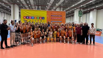 İzmir Büyükşehir Belediyesi ile Türkiye Voleybol Federasyonu’nun iş birliğiyle düzenlenen