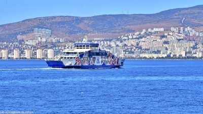 İzmir Büyükşehir Belediyesi, İZDENİZ feribotlarının ücret tarifesinde düzenlemeye gitti. 