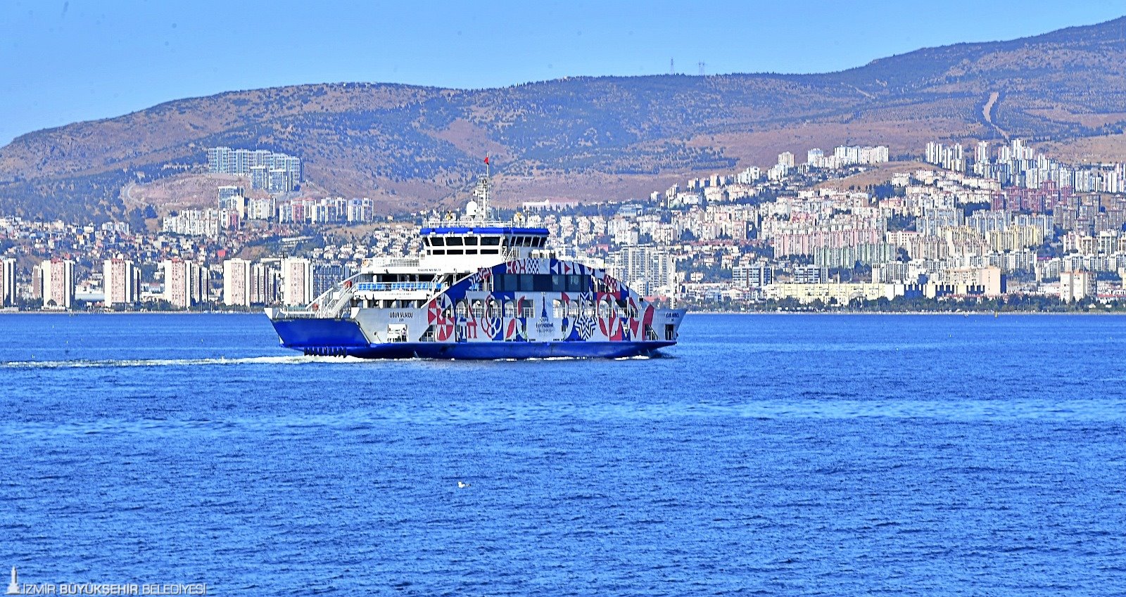İzmir Büyükşehir Belediyesi, İZDENİZ feribotlarının ücret tarifesinde düzenlemeye gitti. 