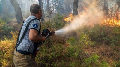 İzmir Büyükşehir Belediyesi, artan yangınlarla mücadeleyi güçlendirmek, kentin afetlere karşı