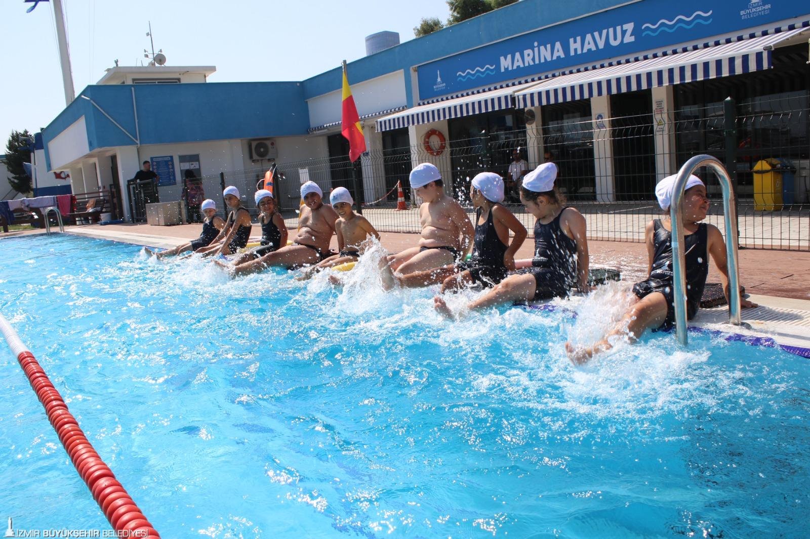 İzmir Büyükşehir Belediyesi’nin yaz spor okulları için kayıtlar başladı. 23