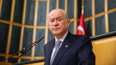 MHP lideri Devlet Bahçeli, Terörsüz Türkiye Komisyonu üyelerini açıkladı, CHP’ye