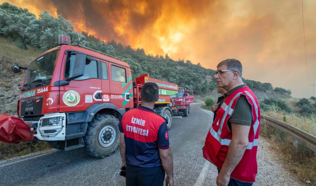İzmir günlerdir kentin birçok noktasında peş peşe çıkan orman yangınlarıyla