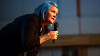 Cerys Nelmes, İstanbul’daki bir mağazadan ödeme yapmadan ayrıldığı gerekçesiyle gözaltına