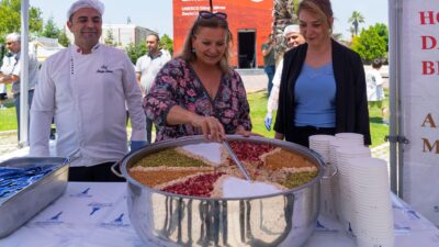 İzmir Büyükşehir Belediyesi, Muharrem ayı dolayısıyla kentin farklı noktalarında 10