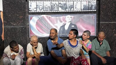 Gaziemir’de 4 katlı bir engelli bakımevinde çıkan yangın kısa sürede