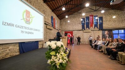 İzmir Büyükşehir Belediye Başkanı Dr. Cemil Tugay, basın özgürlüğünün demokrasinin