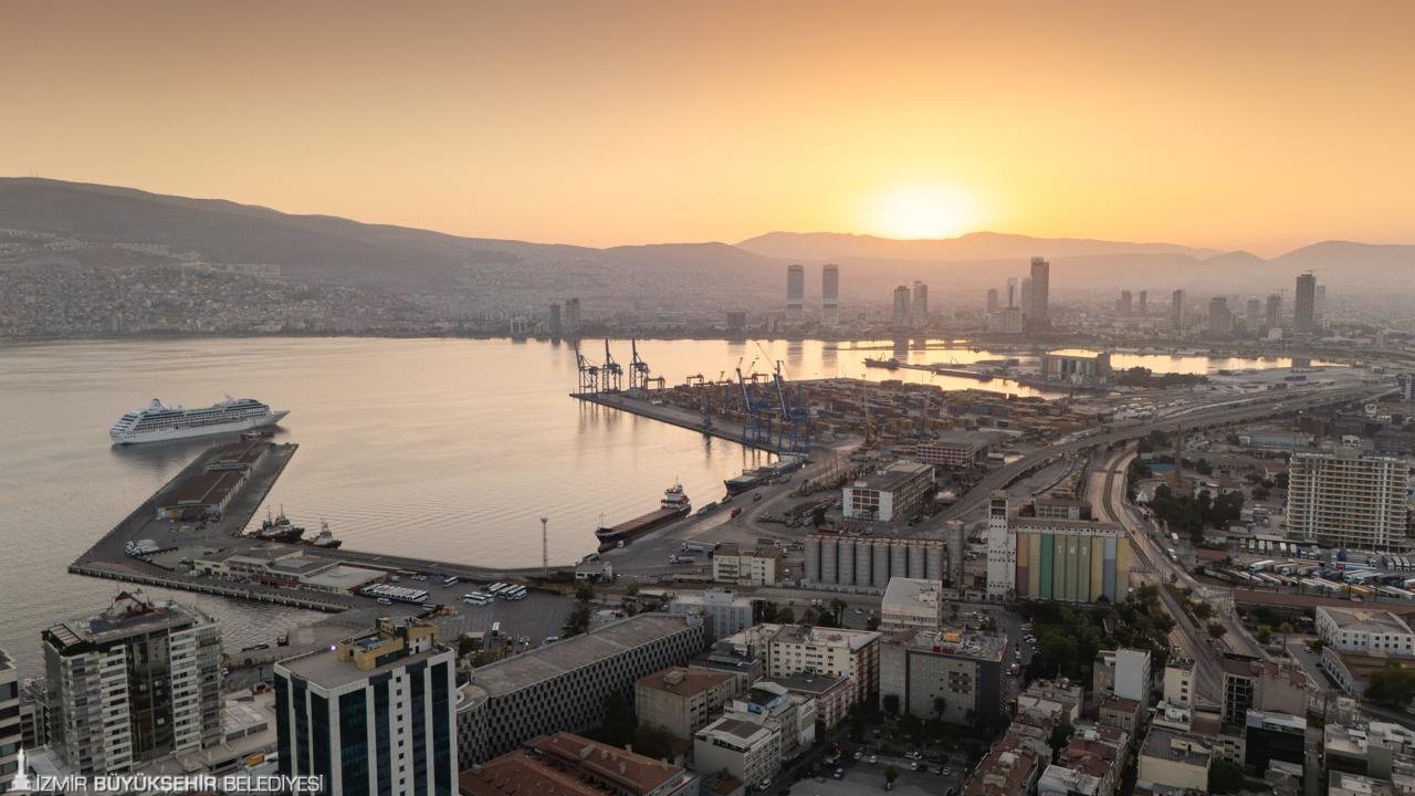 Moody’s, İzmir’in mali performansını ve borç yönetimini en üst seviyede