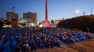 İzmir Büyükşehir Belediyesi, ağustos boyunca kentin dört bir yanında konserler,