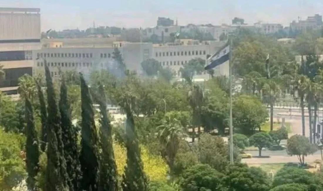 İsrail savaş uçakları Şam’daki Savunma Bakanlığı’nı hedef aldı. Süveyda’daki Dürzi-Suriye