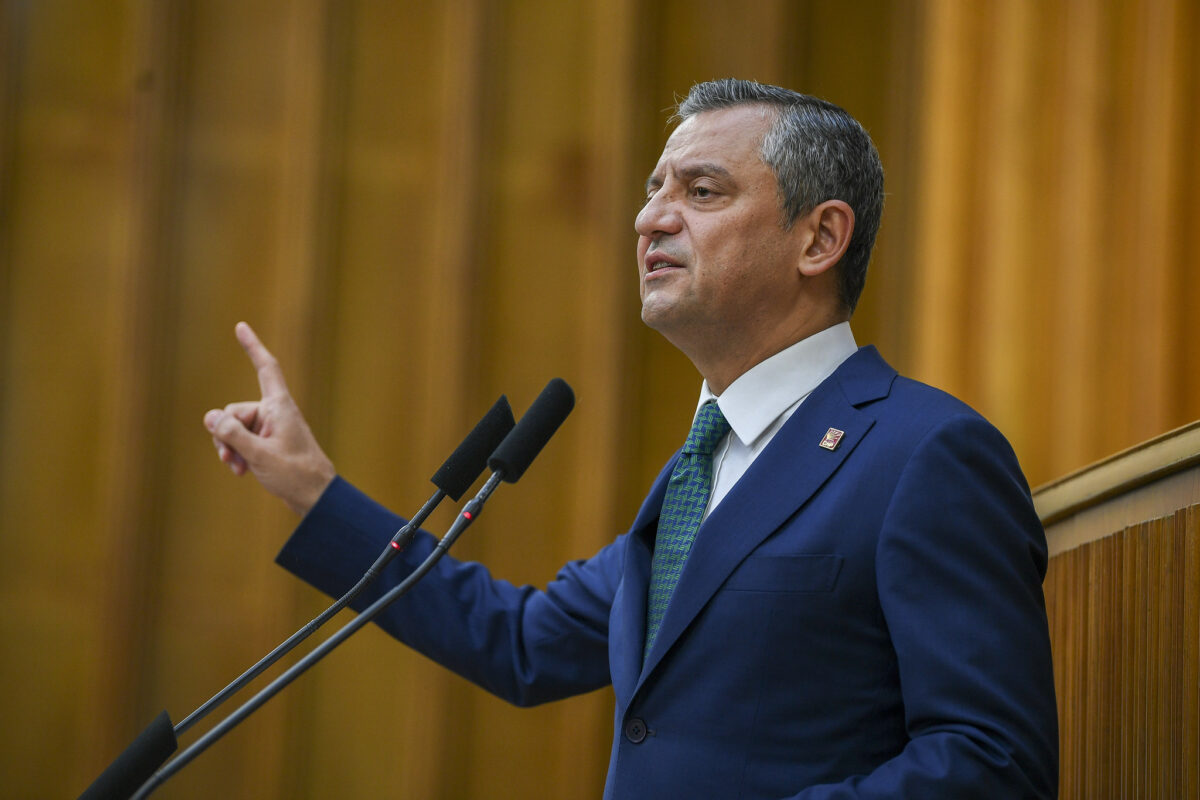 CHP Genel Başkanı Özgür Özel, orman yangınlarıyla ilgili  Cumhurbaşkanı