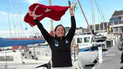 Ultra maraton yüzücüsü Bengisu Avcı, dünyanın en zorlu parkurlarından biri