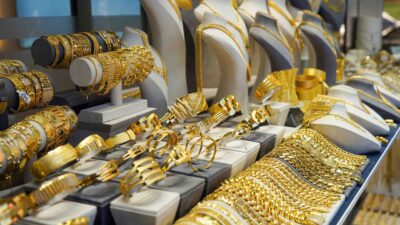 ABD Merkez Bankası’nın faiz kararı öncesinde dolar zayıflarken, gram altın