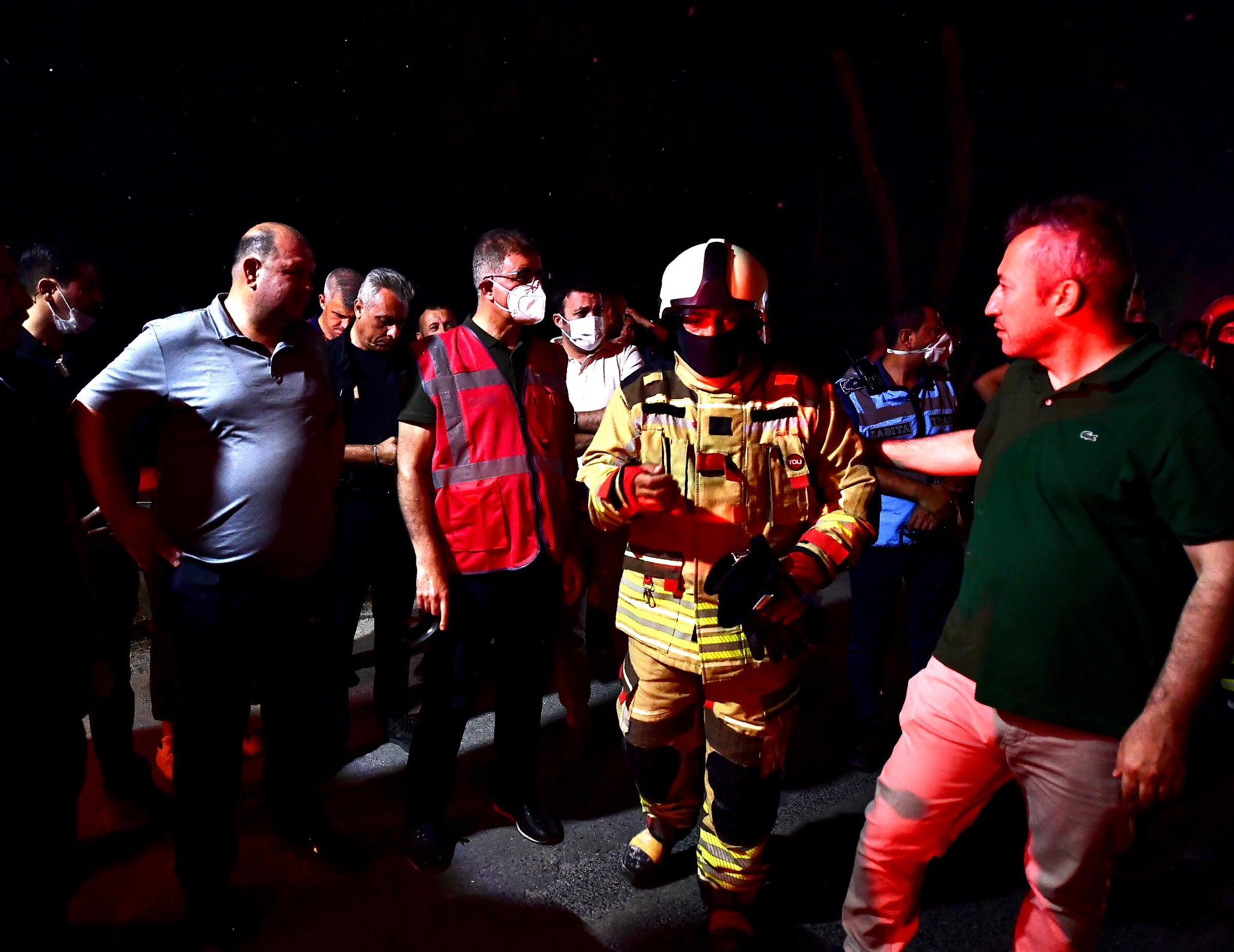 İzmir Büyükşehir Belediye Başkanı Cemil Tugay, 6 ilçede aynı anda