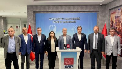 İzmir Büyükşehir Belediyesi'ne yönelik 157 kişilik gözaltı operasyonu sonrası CHP