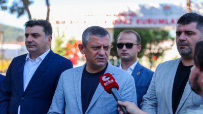 CHP Genel Başkanı Özgür Özel, İzmir Buca Cezaevi’nde tutuklu bulunan