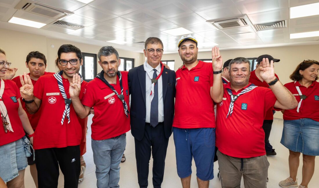 İzmir Büyükşehir Belediye Başkanı Dr. Cemil Tugay, Karabağlar Yurtoğlu Mahallesi’nde