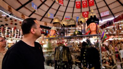 Bornova Belediye Başkanı Ömer Eşki, Ege Bölgesi Yörük Türkmen Dernekler