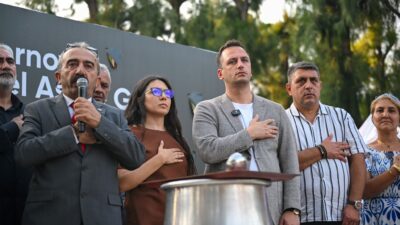 Bornova Belediyesi’nin Alevi Güçbirliği Platformu ile birlikte düzenlediği büyük aşure