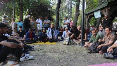 Zeytinlikleri için Ankara’da nöbet tutan köylüler, “tasarı geçerse göç edeceğiz”