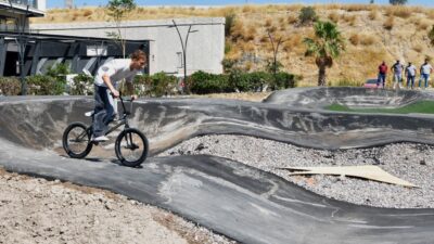 Genç bisiklet tutkunları artık başka ilçelere gitmek zorunda kalmayacak. Bornova’da