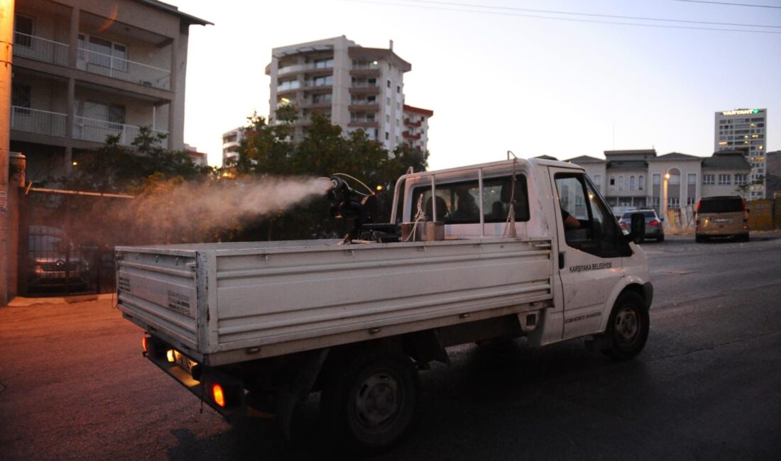 Karşıyaka Belediyesi, yazın artan haşere sorununa karşı tüm mahallelerde gece