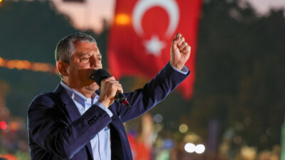 CHP Genel Başkanı Özgür Özel, Silivri’de tutuklu Ekrem İmamoğlu’nu ziyaret