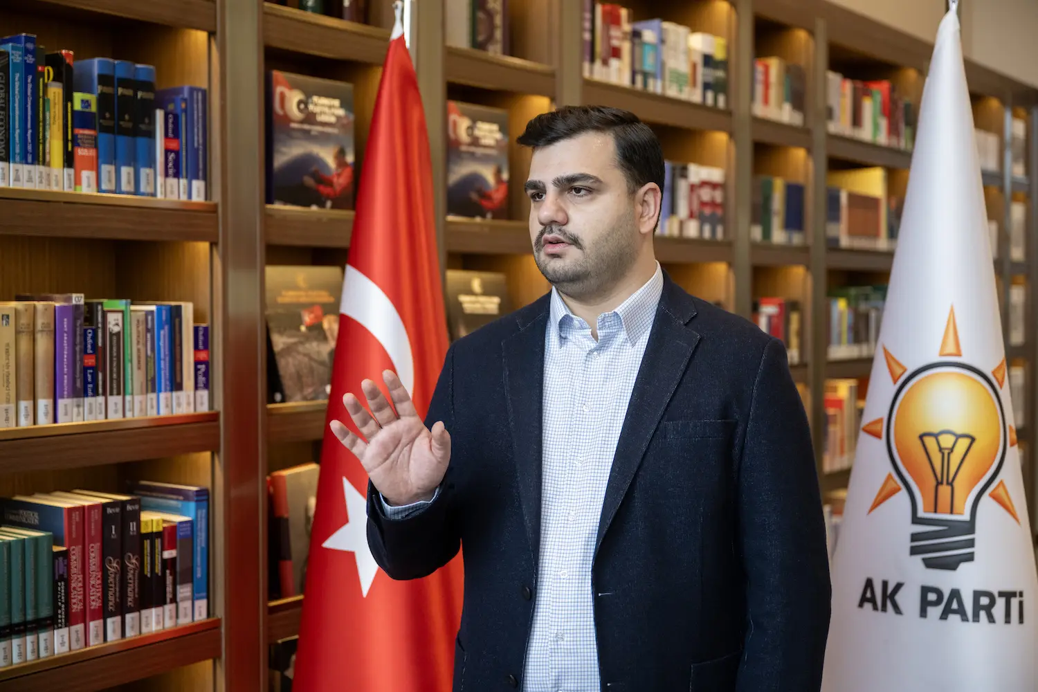 AK Parti Genel Sekreteri ve İzmir Milletvekili Eyyüp Kadir İnan,