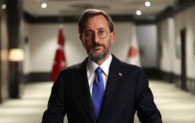 Gazeteci Fuat Uğur, Cumhurbaşkanlığı İletişim Başkanı Fahrettin Altun’un görevden alındığını,