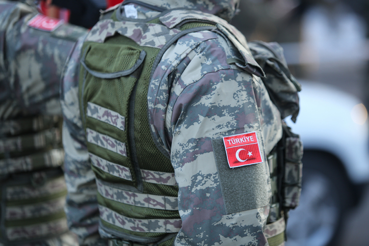 Askerlik nedeniyle işten ayrılanlar, dönüşte iş bulamazlarsa belirli şartları sağlamaları