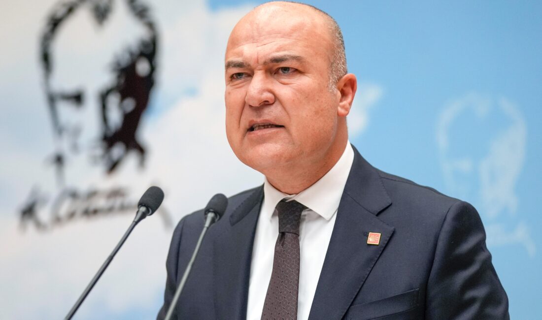 CHP Genel Başkan Yardımcısı Murat Bakan, Konya’da bir polisin ailesiyle