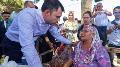 Ödemiş'te orman yangınında hasar gören köyleri ziyaret eden Çevre, Şehircilik