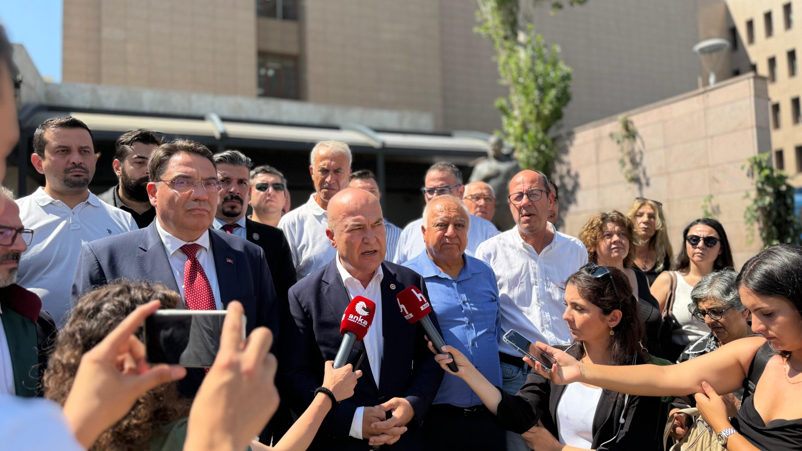 CHP Genel Başkan Yardımcısı Yankı Bağcıoğlu, Kara Harp Okulu mezuniyet