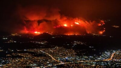 Gürsu ile Kestel ilçeleri arasındaki ormanlık alanda başlayan yangın rüzgarın