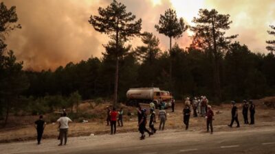 Adalet Bakanı Yılmaz Tunç, yangınla ilgili gözaltına alınan bir kişinin,