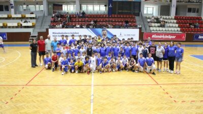 İzmir Büyükşehir Belediyesi Spor Kulübü, basketbol ve voleybol için düzenlediği